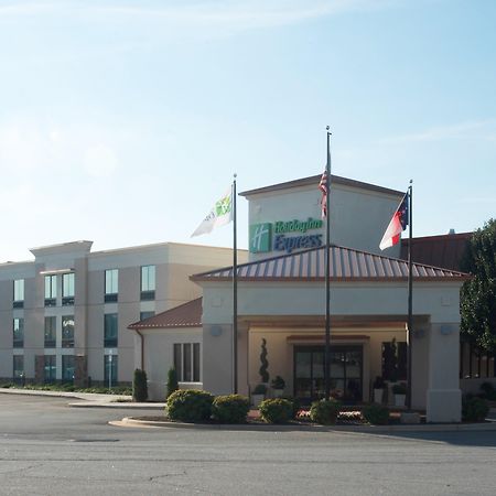 Holiday Inn Express Hickory - Hickory Mart By Ihg Bagian luar foto