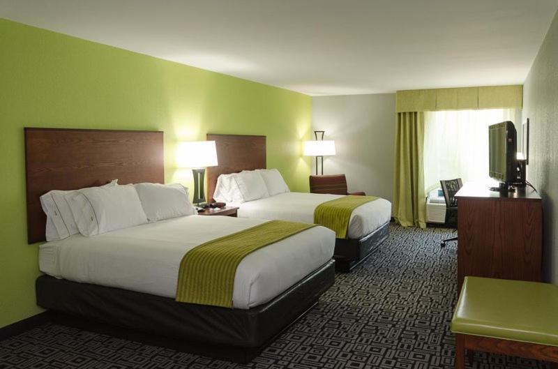 Holiday Inn Express Hickory - Hickory Mart By Ihg Bagian luar foto