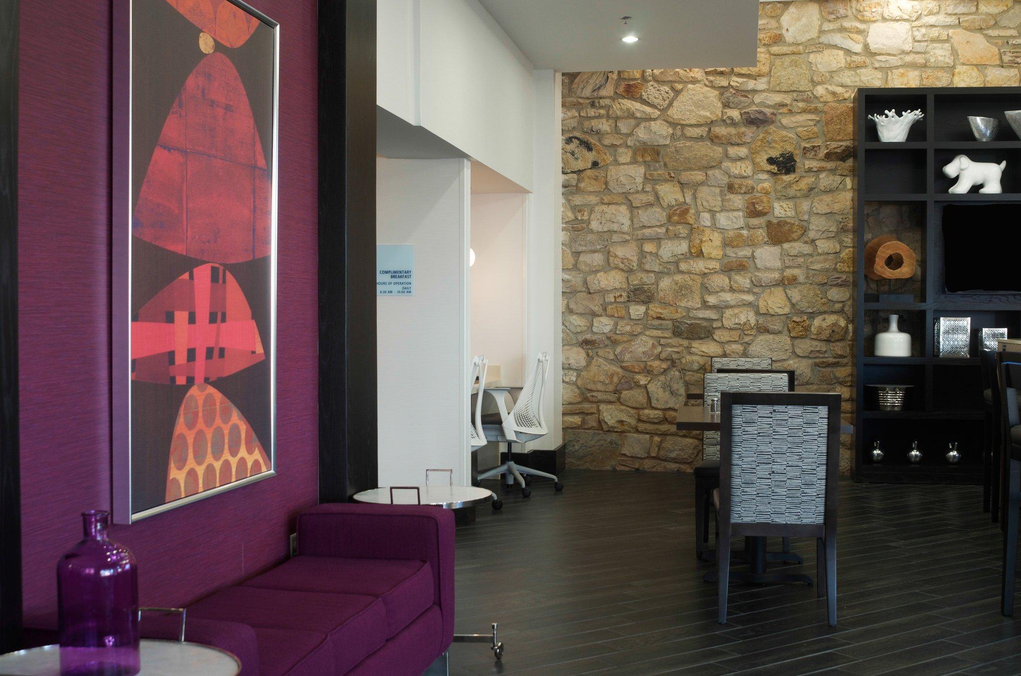 Holiday Inn Express Hickory - Hickory Mart By Ihg Bagian luar foto