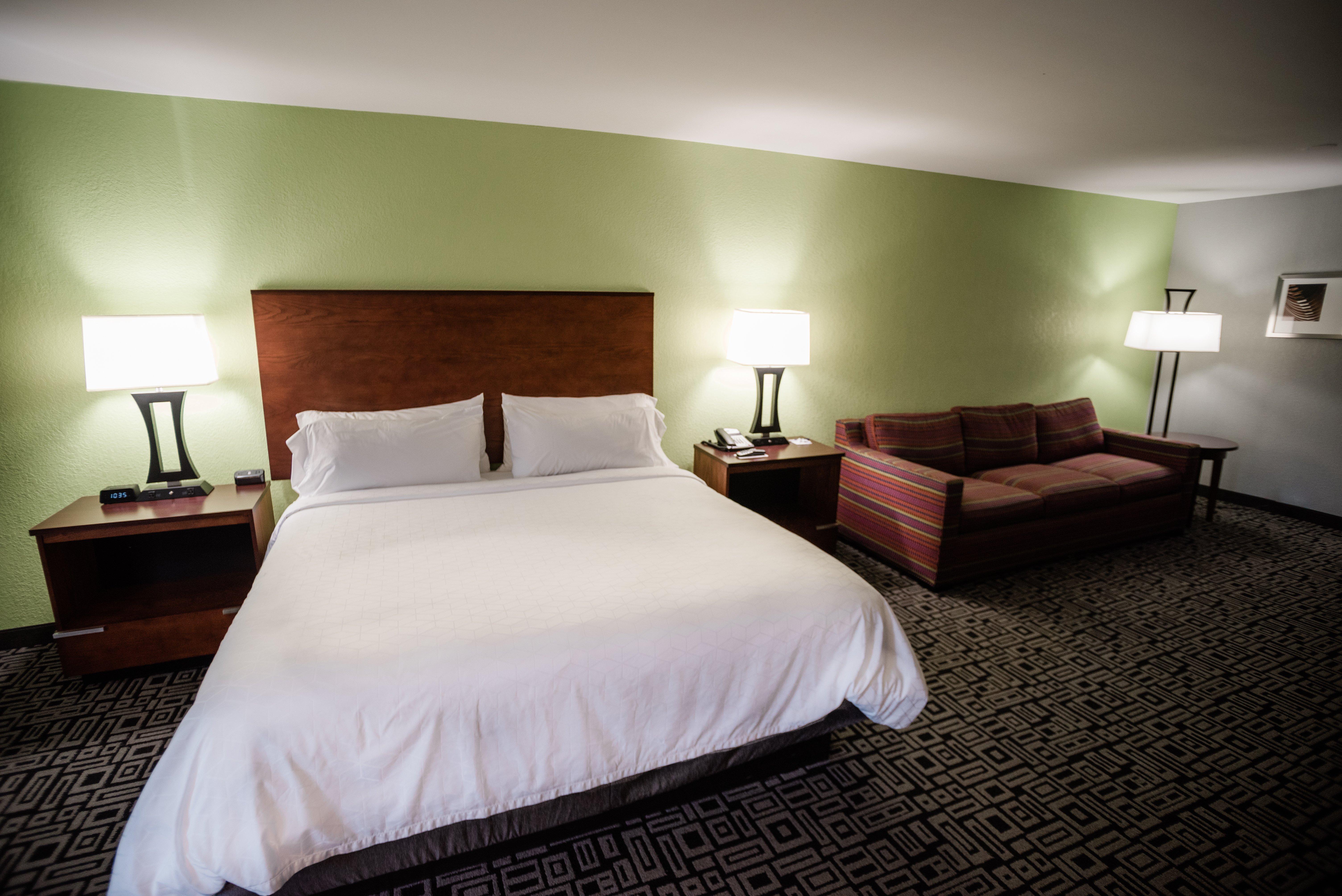 Holiday Inn Express Hickory - Hickory Mart By Ihg Bagian luar foto